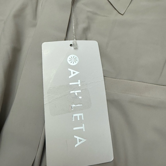 New with Tags Athleta Light Tan Button-Up Blouse - Picture 2 of 8